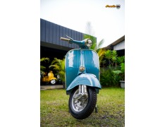 Vespa 150 Medium Blue Classic